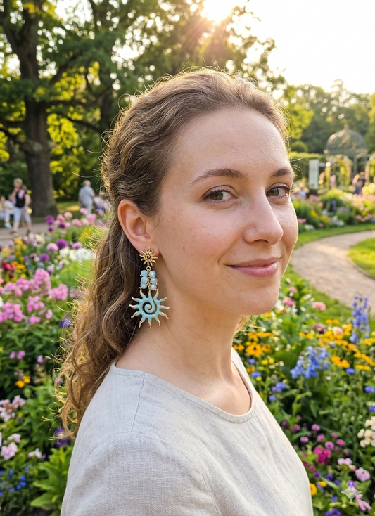 Boucles d’oreilles dorées soleil émaillé et perles