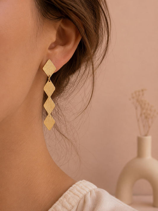 Boucles pendantes losanges brossés dorés