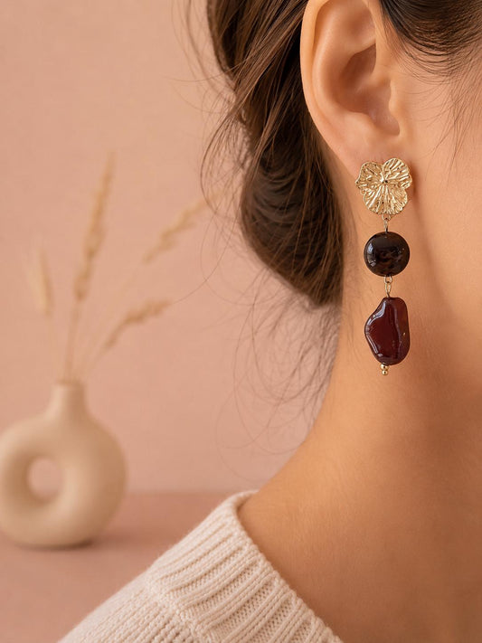 Boucles pendantes fleur et perles en résine