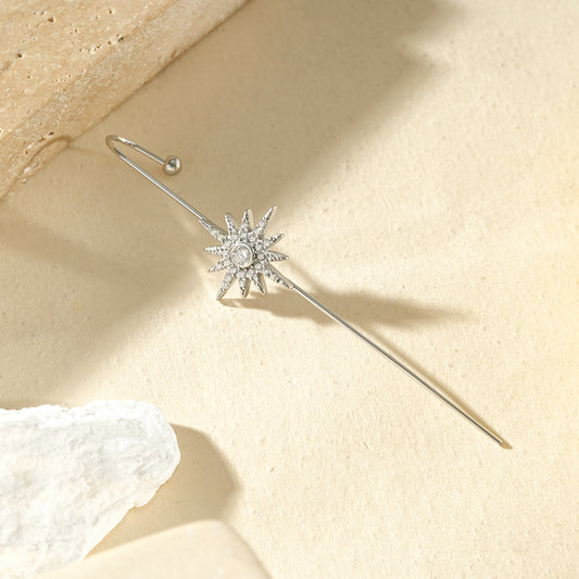 Bijou d'oreille étoile sertie de strass