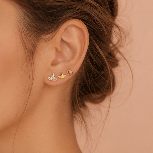 Lot de 3 paires de puces d’oreilles Ginkgo et fleur strassée