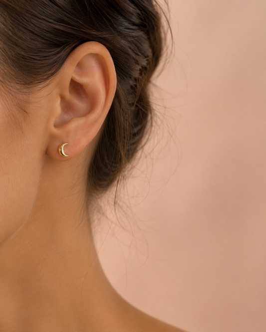 Boucles d'oreilles puces dorées mini lunes brillantes