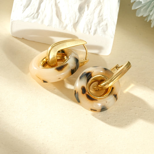 Boucles d'oreilles créoles anneau résine léopard