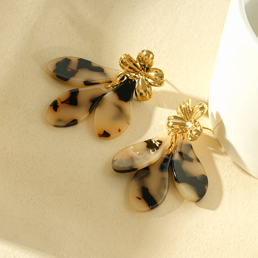 Boucles pendantes fleur et pétales effet léopard