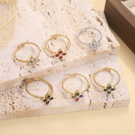 Bague fine trèfle serti