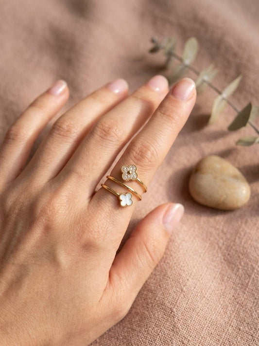 Bague fine double anneau trèfles