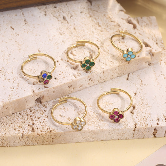 Bague fleur sertis quatre pétales