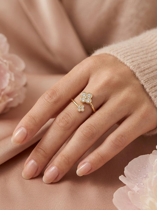 Bague ajustable double fleurs trèfle strassées