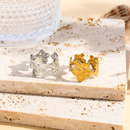 Bague ajustable 5 fleurs texturées