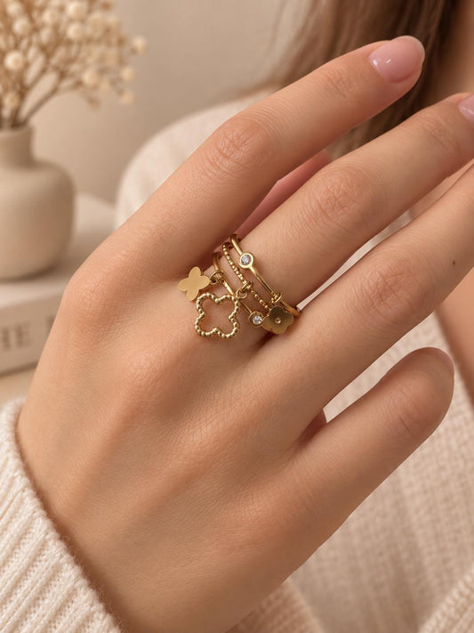 Bague multi lignes avec pendentifs fleuris