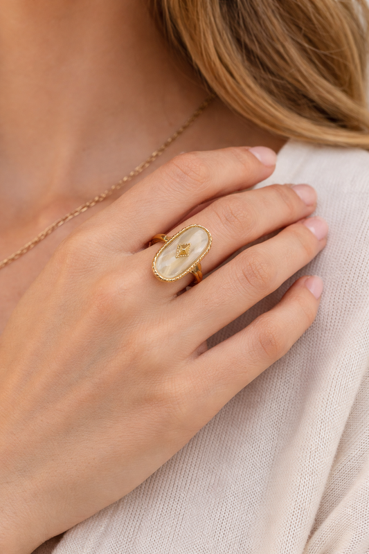 Bague ajustable pierre ovale et losange central