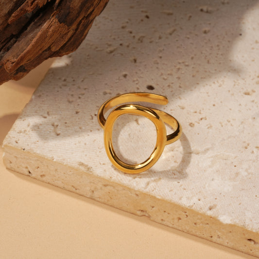 Bague ouverte motif ovale épuré