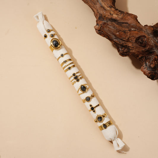 Lot de bagues dorées avec pierres naturelles grises labradorite