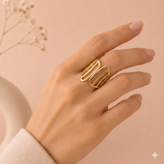 Bague large ajustable ajourée à lignes
