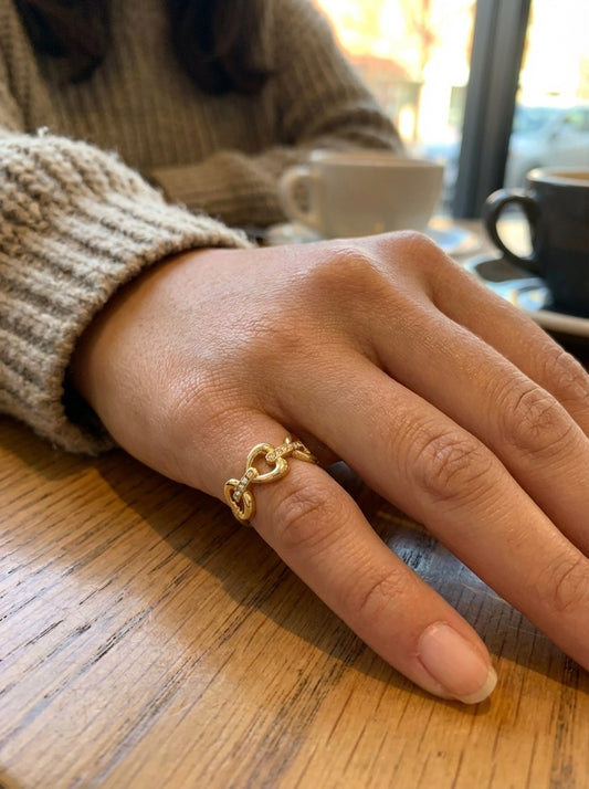 Bague fine ajustable à cœurs entrelacés