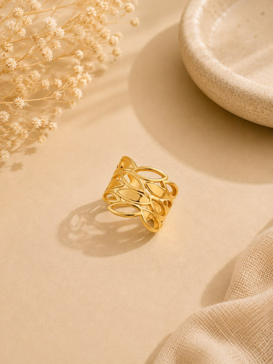 Bague ajourée feuilles doré