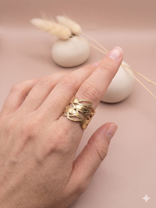 Bague ajourée feuilles doré