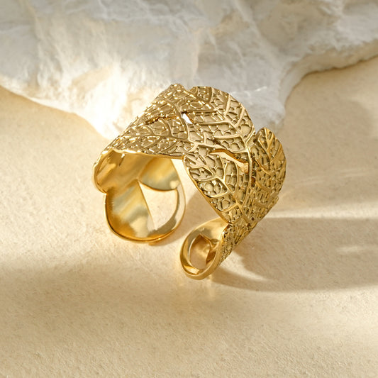 Bague feuille nervurée doré