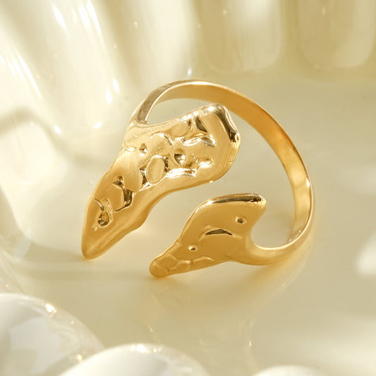 Bague ajustable dorée design martelée asymétrique
