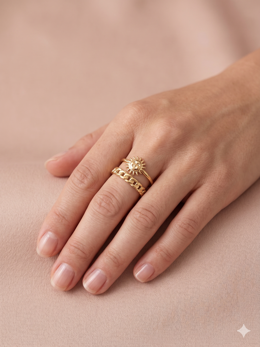 Bague dorée ajustable maillons chaîne et soleil bohème