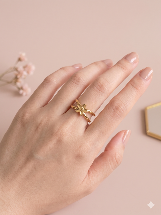 Bague ajustable dorée double rang fleur