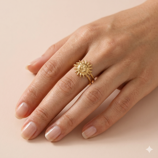 Bague dorée ajustable deux anneaux avec soleil au visage