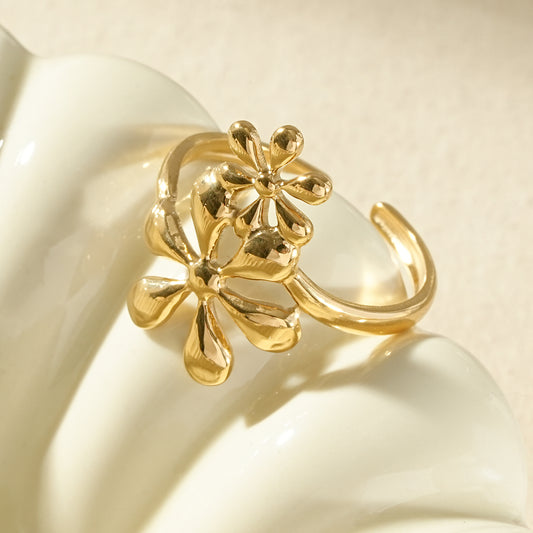 Bague ajustable à deux fleurs entrelacées