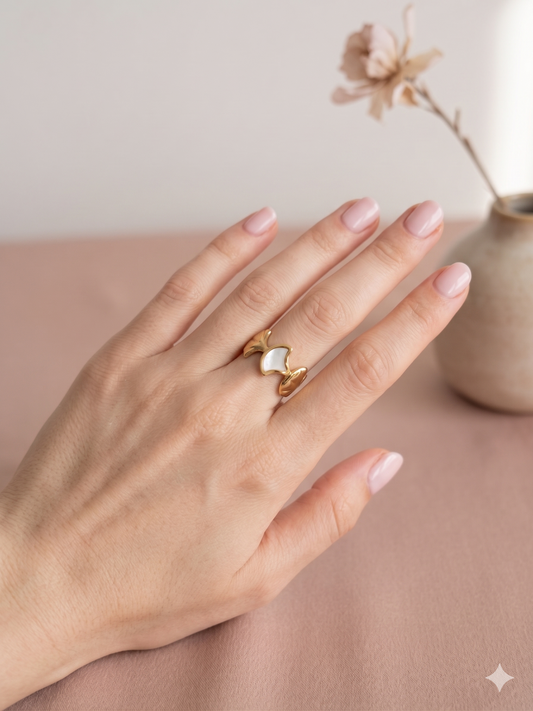 Bague ajustable design coquillage avec détail nacré