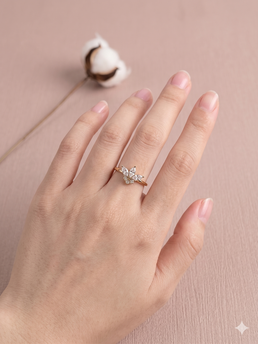 Bague ajustable ailes serties de strass