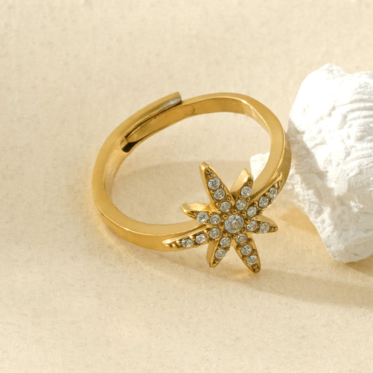 Bague fine ajustable étoile pavée en strass