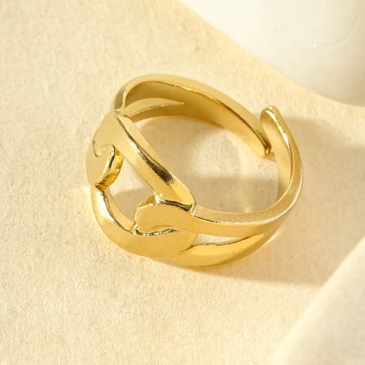 Bague chaîne gourmette large dorée brossée