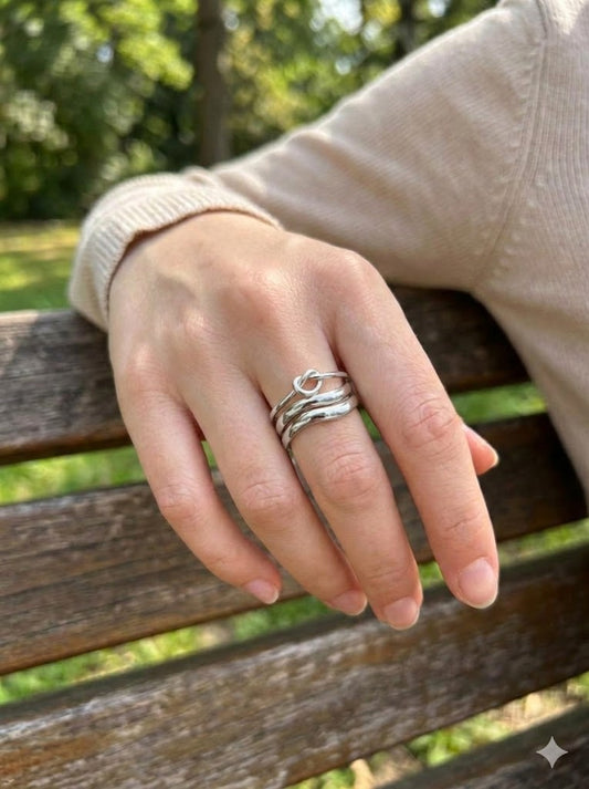 Bague ajustable multi anneaux avec détail nœud