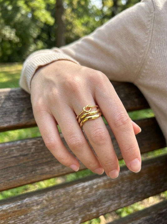 Bague ajustable multi anneaux avec détail nœud