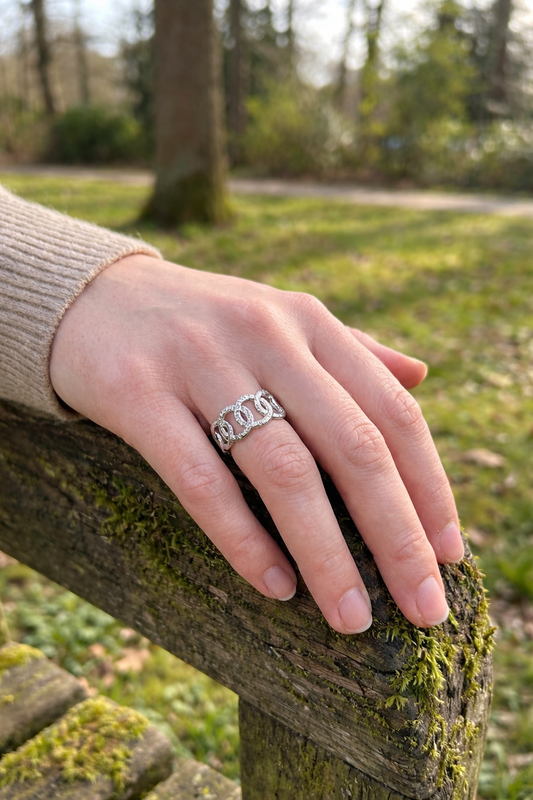 Bague ajustable aux cercles entrelacées