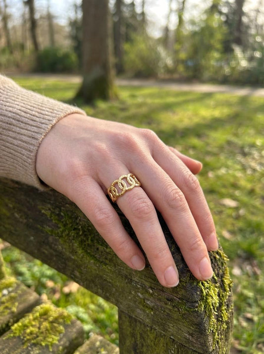 Bague ajustable aux cercles entrelacées