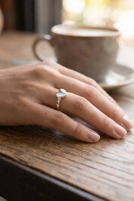 Bague fine ouverte à cœur pavé