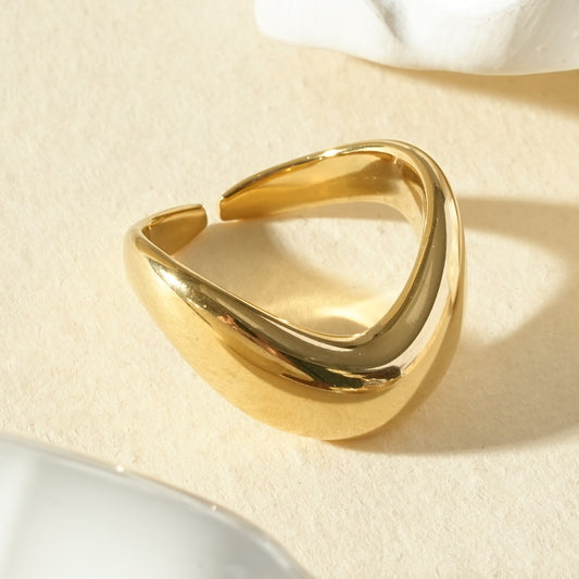 Bague ouverte design V effet miroir
