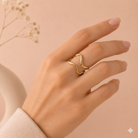 Bague ajustable double vague ajourée au design épuré