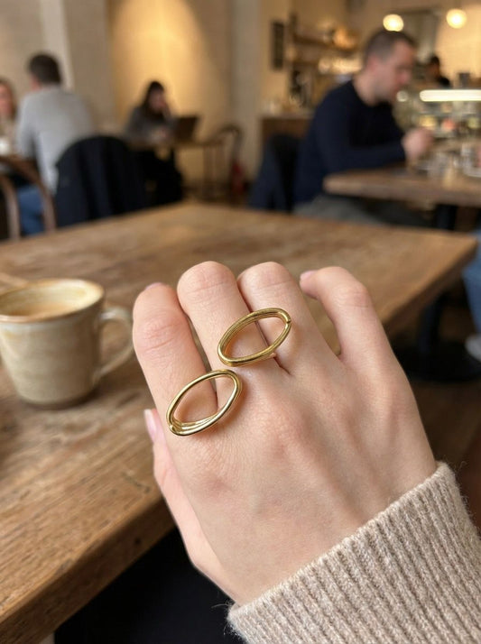 Bague dorée double anneau ovale en forme de ressort