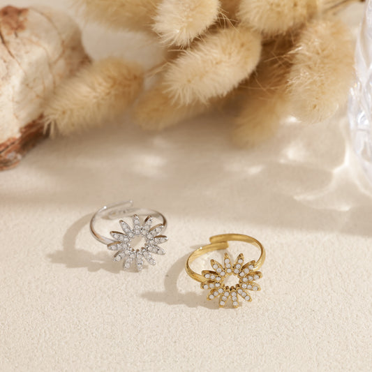 Bague fleur fine sertis de multi zirconium