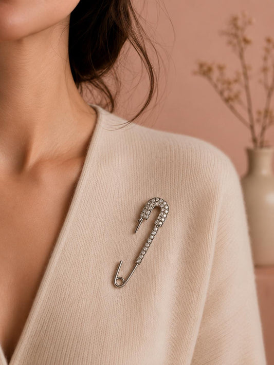 Broche épingle à nourrice pavée