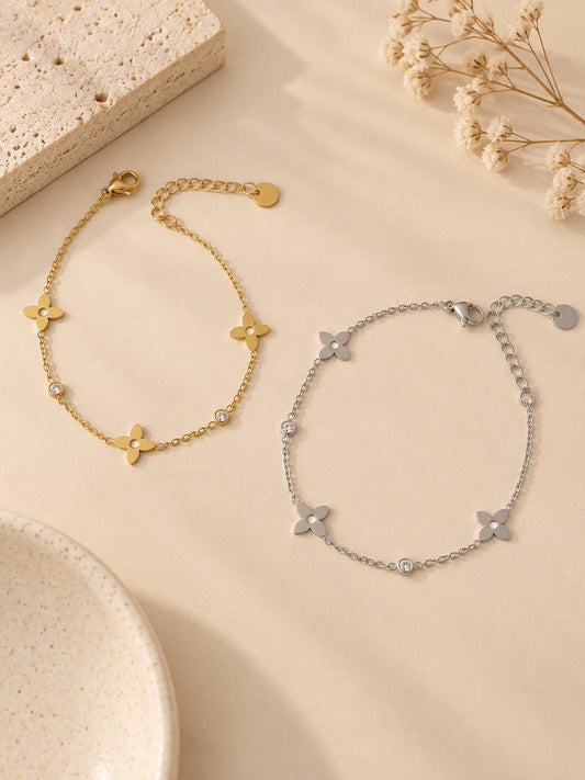 Bracelet triple fleur à pic et strass