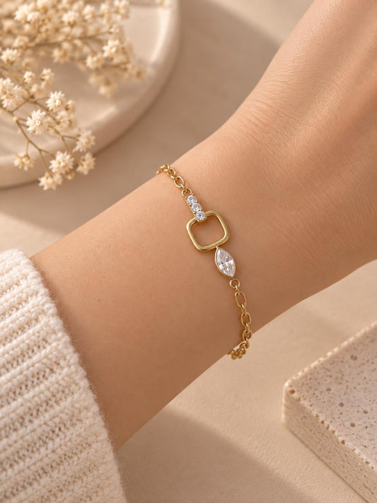 Bracelet chaîne doré carré et strass