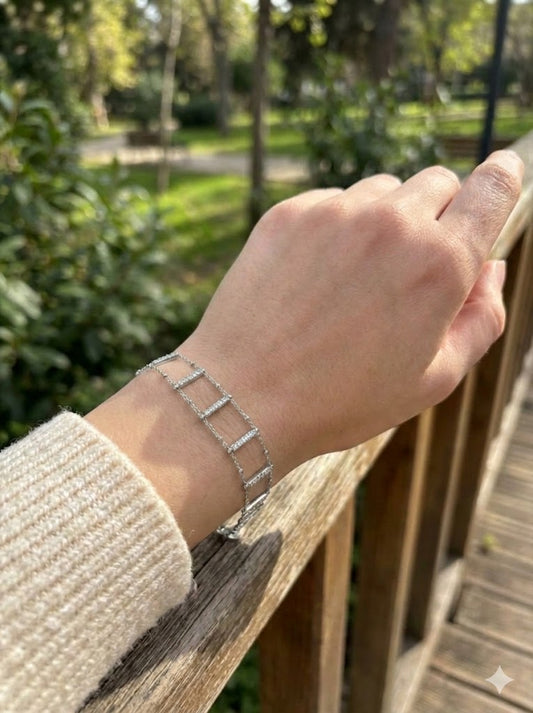Bracelet design échelle strassée