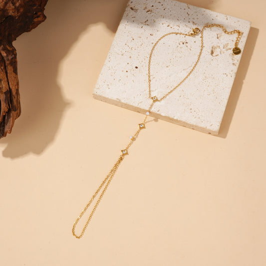 Chaîne de main losange strass et perles