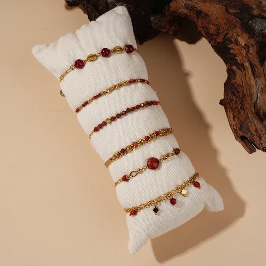 Lot de bracelets dorés pierres naturelles rouges