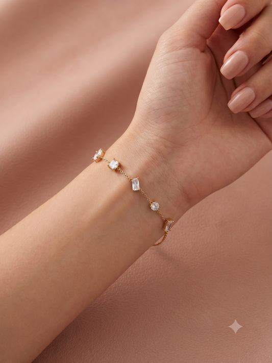 Bracelet chaîne et strass géométriques