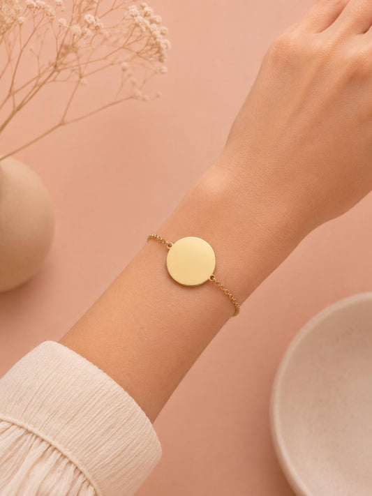 Bracelet chaîne fine médaillon rond à graver