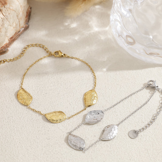 Bracelet chaîne trois pétales martelés
