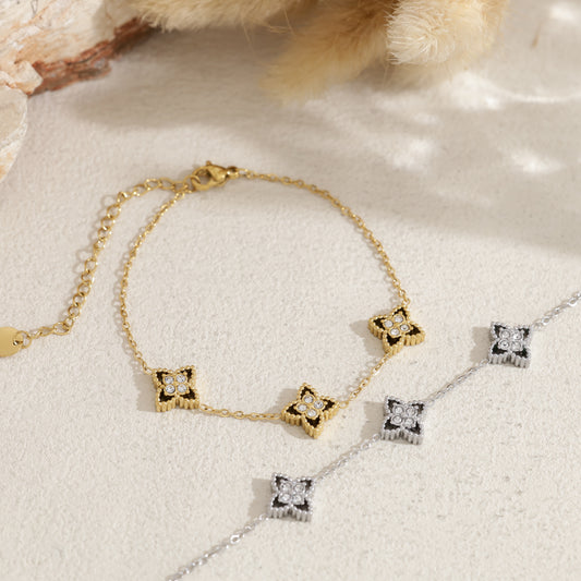 Bracelet chaîne trois trèfles strass